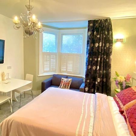 Modern And Cosy Studio Flat 伦敦 外观 照片