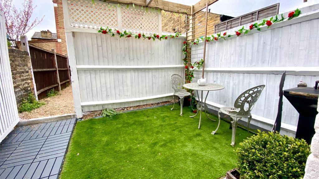Modern And Cosy Studio Flat 伦敦 外观 照片