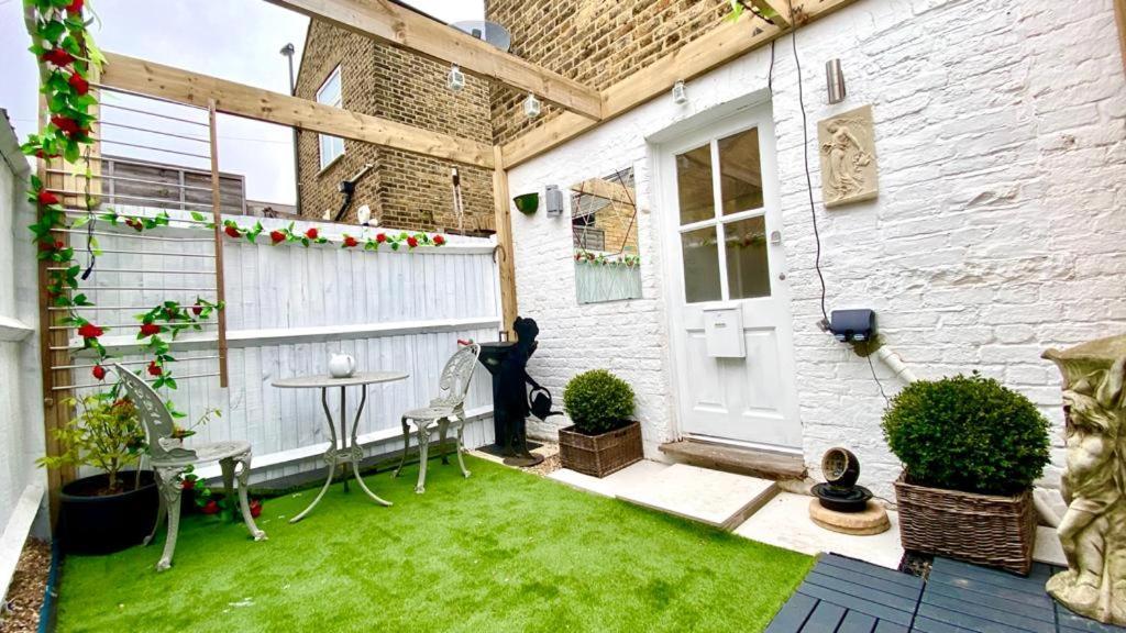 Modern And Cosy Studio Flat 伦敦 外观 照片